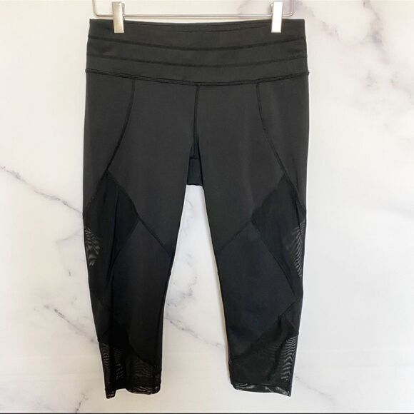 Athleta Mesh Solar Black Capri Pants MT Tall - Picture 2 of 6